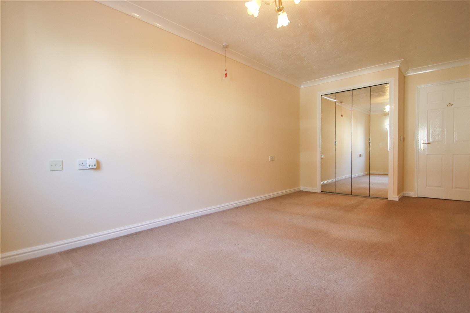 Appointmoor Montague Court, Hamlet Court Road, WestcliffOnSea